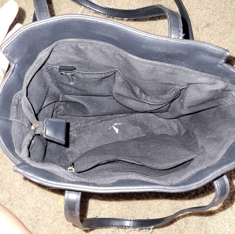 Black purses - Picture 3 of 6